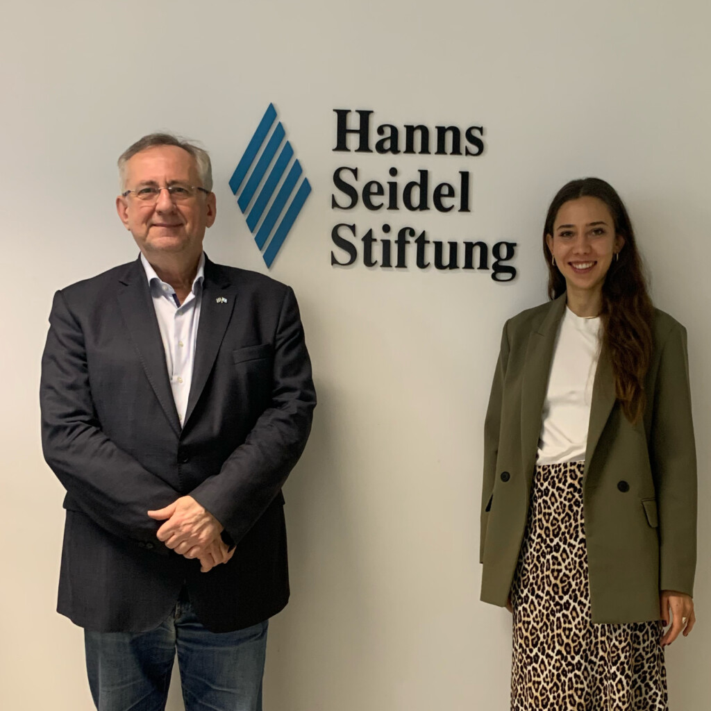 HSS-Büroleiter Prof. Dr. Klaus Georg Binder und Autorin Fernanda Gesellenstetter